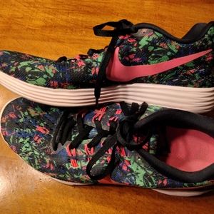 *sold*Nike women's